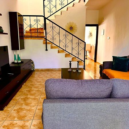 Nanas Vacation House Pafos Dış mekan fotoğraf